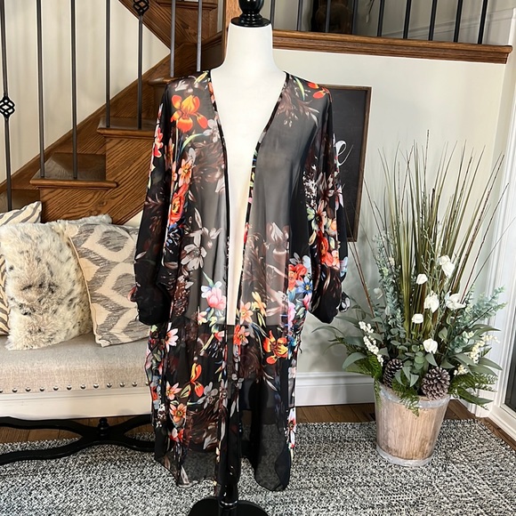 One size floral duster - Picture 1 of 3